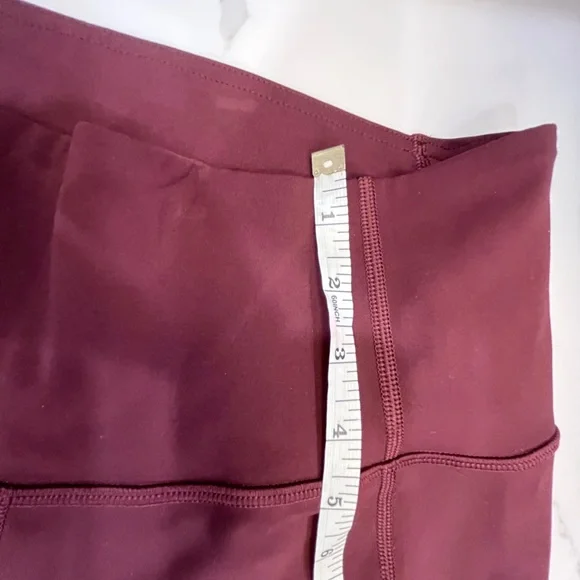 EUC Lululemon crop leggings with mesh detail - Picture 8 of 10